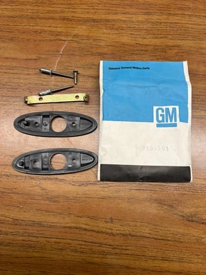 NUEVO DE LOTE 1970-81 CHEVY CAMARO PONTIAC GTO JUNTAS DE ESPEJO DEPORTIVO MONTAJE GM RARO Foto 1 de 4