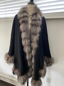 VOLARE New York Cashmere Black Shall with Fox Fur Trim - Picture 1 of 12