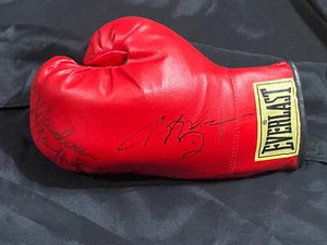 Sugar Ray Leonard & Marvelous Marvin Hagler Autographed Boxing Glove JSA - Picture 1 of 5