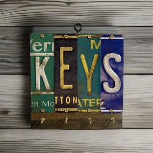 Key Holder Wall Mount Rustic Family Wall Decor Key - Picture 1 of 4