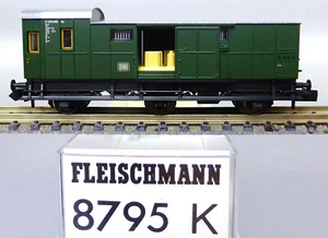 Gepäckwag., Gattg. Pw3 Pr 99a, 3-achsig, grün, Schiebetür + Ladung, EP.III, OVP - Bild 1 von 11