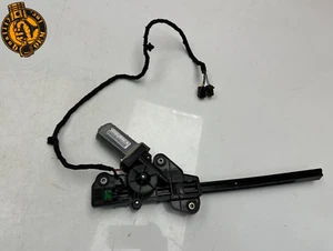 2021-2025 BMW 430 M4 M440 G22 G82 COUPE FRONT LEFT SEAT BELT FEEDER MOTOR OEM - Picture 1 of 7