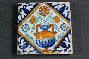 1 ud AZULEJO ANTIGUO SIGLO XVII hacia 1640 DELFT FLORES POLICROMADAS (2) 13x13 cm - Imagen 1 de 3