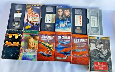 Lot of 10 VHS - Batman, It's a Wonderful Life, Ace Ventura, Ever After - Image 1 of 4