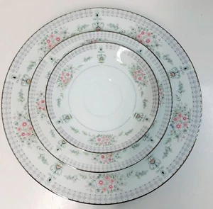 Mikasa Fine China Hamilton L9032 Dinnerware Lot Of 3 - Picture 1 of 11