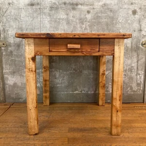 Mesa auxiliar cuadrada con cajón | Madera blanda | Años 1910/20 | Listo para vivir - Imagen 1 de 9