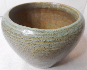 Green Studio Pottery Planter Vase Homespun Ridged Striped Drip Glaze Ring Ware - Picture 1 of 12
