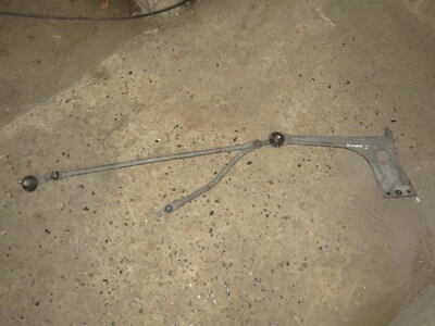 SOPORTE DE ENLACE MOTOR CLÁSICO FORD GRANADA MK2 LIMPIAPARABRISAS MONTAJE RHD Foto 1 de 4