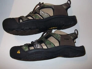 KEEN Men's Newport H2 Closed Toe Water Sandals - Picture 1 of 5