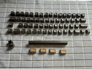 Commodore 64 - Vic 20 a full set of keys - Photo 1/7