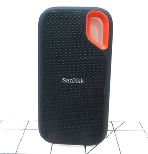 SanDisk Extreme unità esterna SSD portatile 4 terabyte SDSSDE61-4T00 - Foto 1 di 3