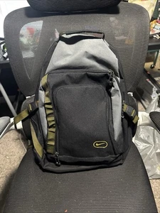 Zaino NIKE 00s ​​grigio, nero verde fluo - raro - Foto 1 di 11