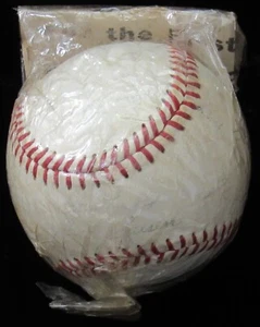 1950 NY YANKEES SOUVENIR STADIUM FACSIMILE TEAM SIGNED BASEBALL, STILL SEALED - Picture 1 of 9