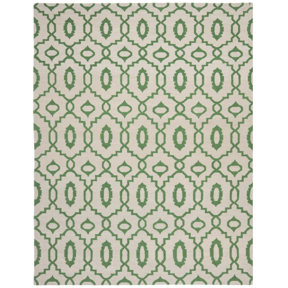 SAFAVIEH Dhurries DHU205B Handwoven Ivory / Green Rug - Image 1 of 4