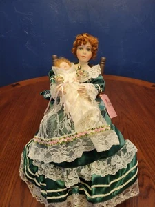 Paradise Galleries Premier Edition Mother and Child in Rocking Chair Musical NIB - Picture 1 of 15