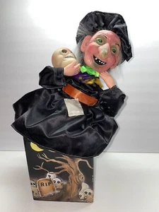 Halloween Witch Animated Lights Moves Works  Russ 1988 Taiwan Vtg - Picture 1 of 8