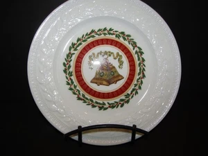 Bernardaud LOUVRE Noel BELLS 8 3/8" Accent Salad Plate - Picture 1 of 6