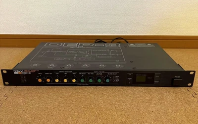 Roland DEP-3 DIGITAL EFFECTS PROCESSOR Reverb Delay Non-Linear MIDI AC100V - Image 1 of 4