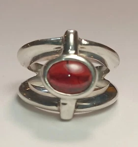 Vintage Sterling Silver And Garnet Ring Size 5 1/2 - Picture 1 of 5