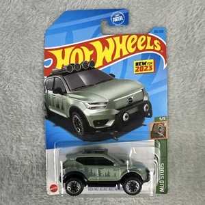 Hot Wheels Volvo XC40 Recharge (grün) 2023 Mud Studs - Neu Exclusive - Bild 1 von 4