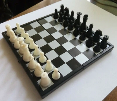 Chess game magnetic small traveling box plastic Board game - Image 1 of 4