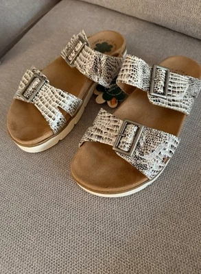 Spring Step Relife Harlowie Slide white multi Womens Sandal Shoes Sz 38/7.5-8 - Image 1 of 4