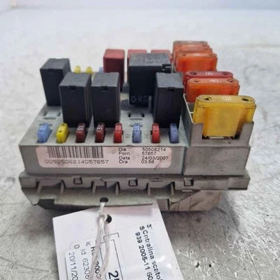 Cntralina scatola portafusibili Alfa Romeo 159 939 2005-11 50508214 - Immagine 1 di 4