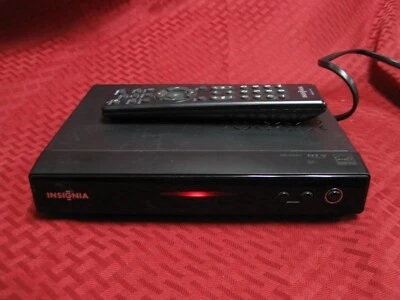 Convertidor digital a analógico Insignia NS-DXA1-APT para televisores analógicos con paso analógico Foto 1 de 4