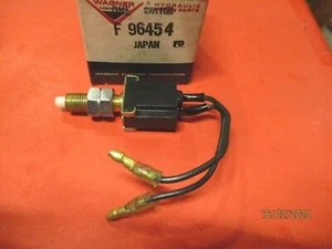 TOYOTA LAND CRUISER 1958-1977- NEW-BRAKE LIGHT SWITCH replace 84340-30011,12,13 - Picture 1 of 3