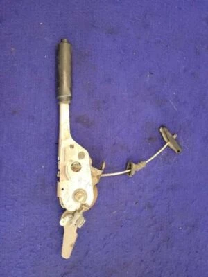 Ford Mustang Cobra SVT DOHC 2003-2004 4,6 L E freno de emergencia tracción de manija de cuero Foto 1 de 4