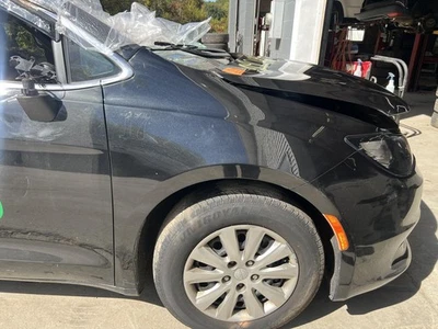 Used Front Right Fender fits: 2020 Chrysler Voyager VIN G 8th digit gasoline Fro Foto 1 de 4