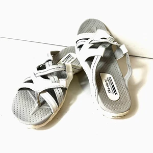 Skechers Outdoor Lifestyle Women 9 White Leather Sport Sandal Slip On Thong Flat - Picture 1 of 9