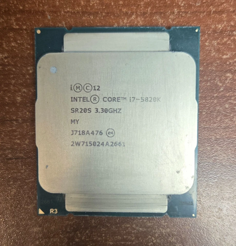 Intel Core i7-5820K SR20S 3,30 GHZ Foto 1 de 1