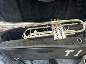 King 1117SP Silver Trumpet EXCELLENT CONDITION - MAKE AN OFFER - Picture 1 of 6