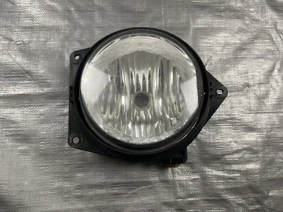 2006-2010 Hummer H3 Right Passenger Fog Light - Image 1 of 4
