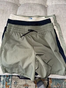 Old Navy Boys Shorts Size S(6-7) - 4 Total - Picture 1 of 9