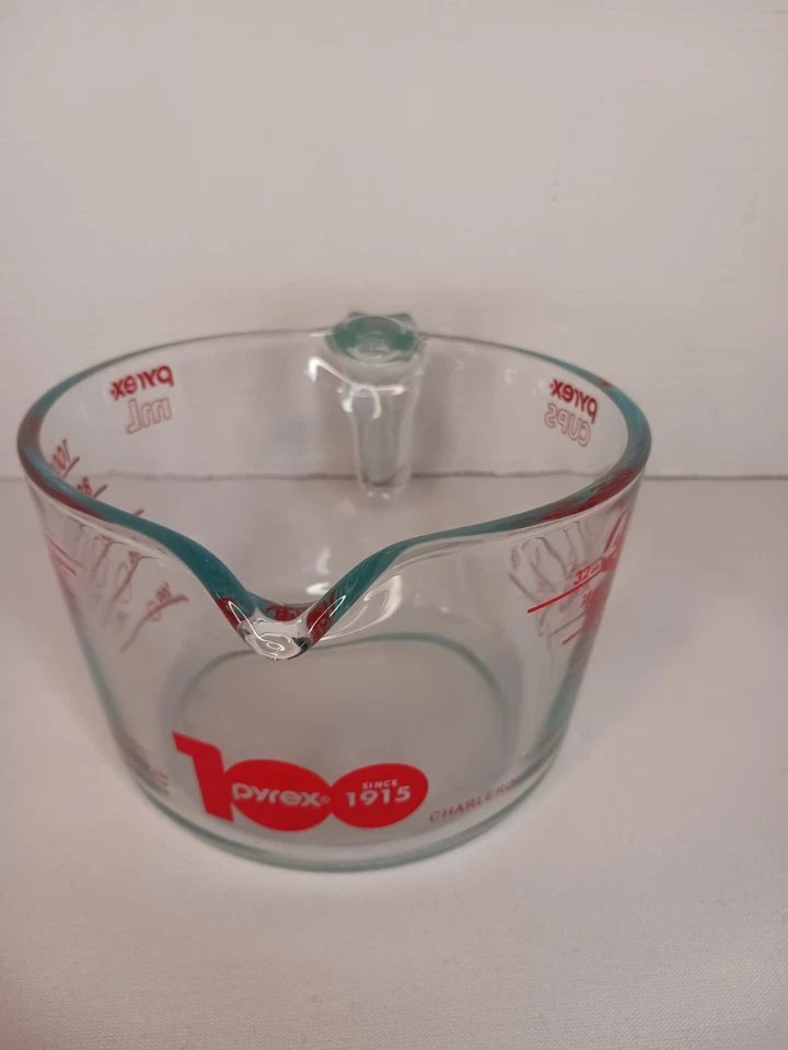 Taza medidora de vidrio transparente Pyrex 100 años 4 tazas/32 oz Foto 1 de 4