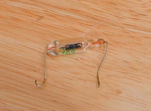 ICOM IC-735 RICAMBI: ASSORBITORE DI SOVRATENSIONE DSA-301L DSA301L JAPAN - Foto 1 di 1