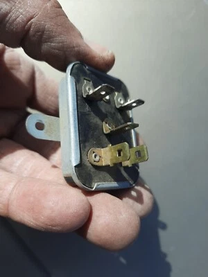 84-87 Jaguar XJ6 Vanden Plas Series III Lamp Failure Transmitter Module OEM - Image 1 of 4