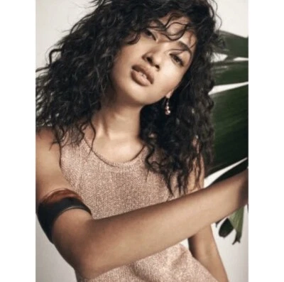 Suéter Sin Mangas Blanco + Warren Dorado Metálico - Talla Pequeña Foto 1 de 4