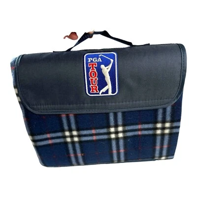Manta de picnic a cuadros PGA Tour con asa de transporte impermeable respaldo azul estadio Foto 1 de 4