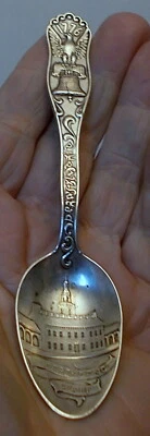 CUCHARA DE RECUERDO DE PLATA ESTERLINA PENNSYLVANIA Independence Hall 1776 Foto 1 de 4