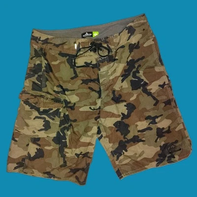 Boardshorts Quiksilver Everyday Solid 20" cintura camuflada 31 RN 114199 surfista natación Foto 1 de 4