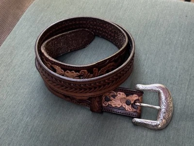 Cinto de couro vintage 1994 masculino tamanho 40 Tony Lama marrom trabalhado #76606 - Imagem 1 de 4