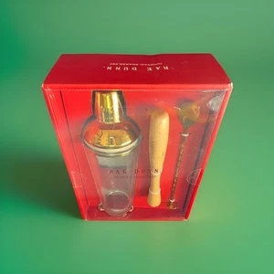 Rae Dunn Cocktail Glas Shaker Muddler Rührlöffel Set Stechpalme lustig Weihnachten - Bild 1 von 7