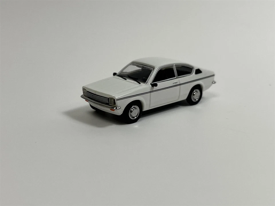 Minichamps 870040122 - 1 87 H0 - automobile Opel Kadett 1973 di colore bianco