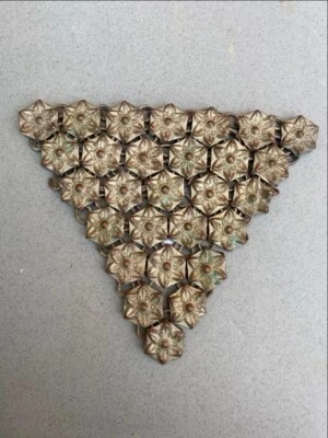 Antiguo Cobre Oro Étnico Caballo Joyería Tradicional Accesorio Panel Floral Antiguo Foto 1 de 4