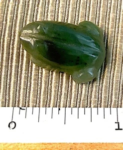 Natural Jade Frog Figurine - Picture 1 of 2