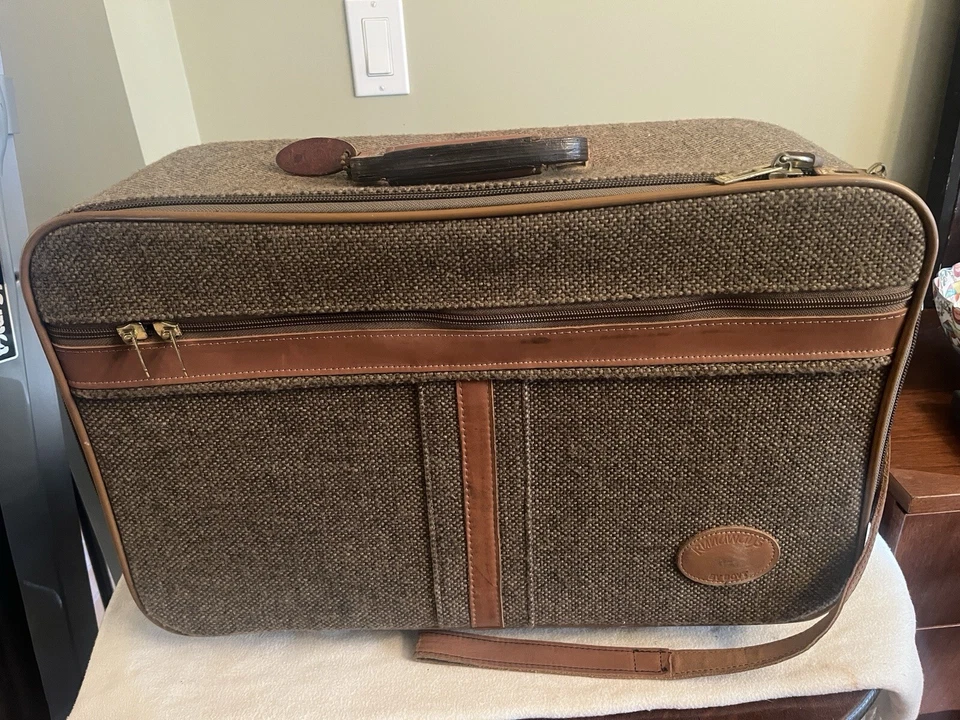 Maleta de mano de equipaje de viaje vintage Boyt Tweed Runaway 4 ruedas 22" Foto 1 de 4