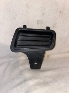 2000-2004 Volvo V40/S40 Front Bumper Trim Fog Light Blank Drivers OEM 882288 - Bild 1 von 5